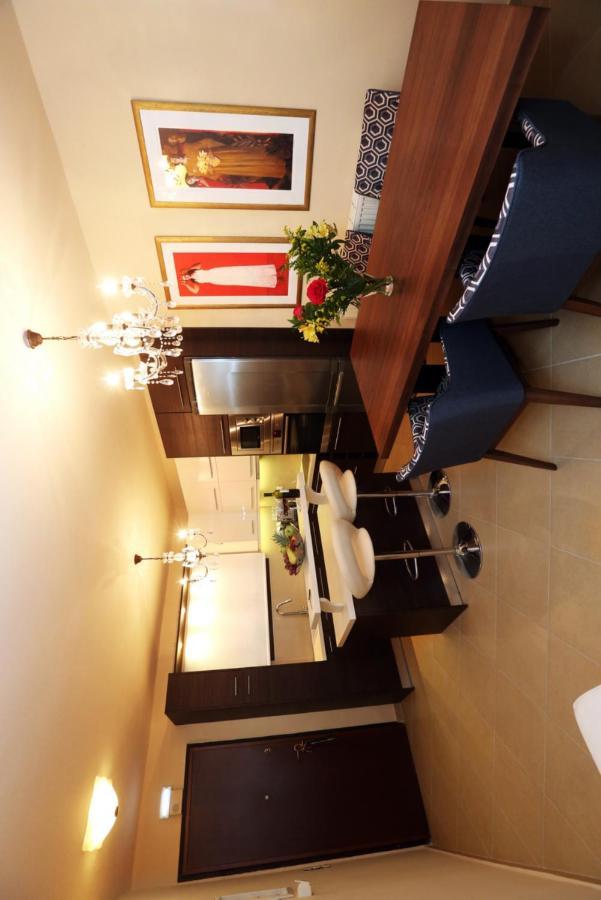 Ninos Luxury Apartment コルフ島 エクステリア 写真