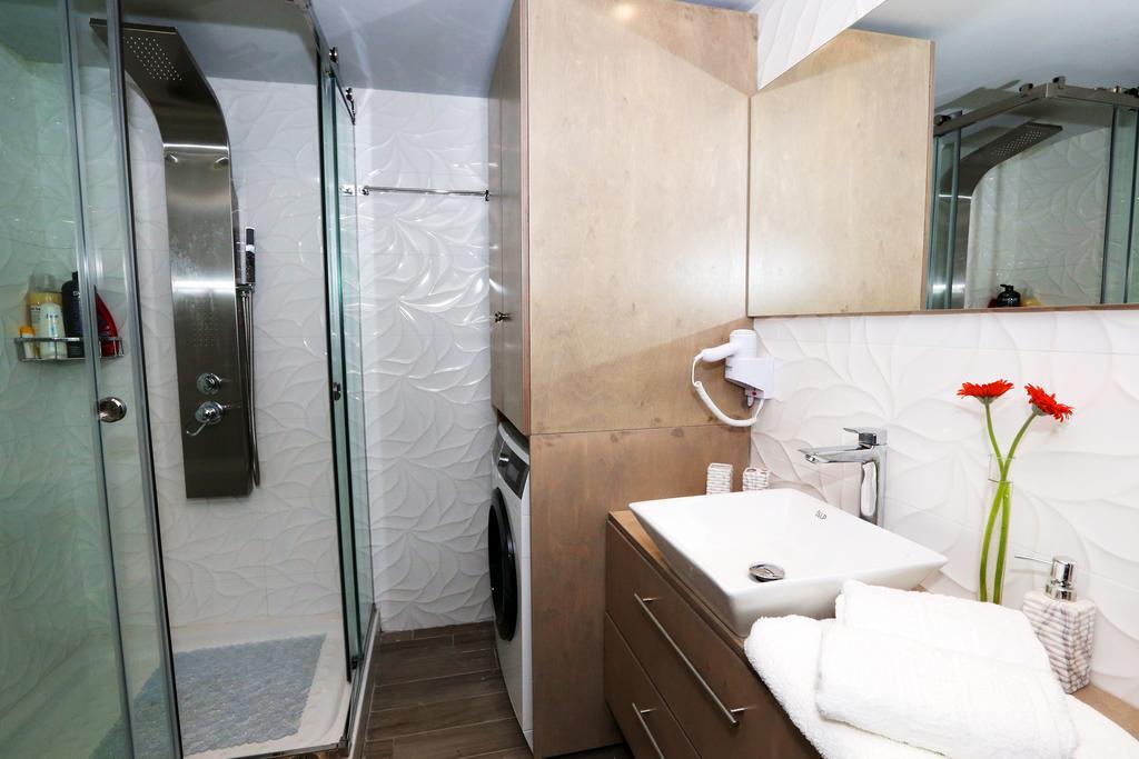 Ninos Luxury Apartment コルフ島 エクステリア 写真
